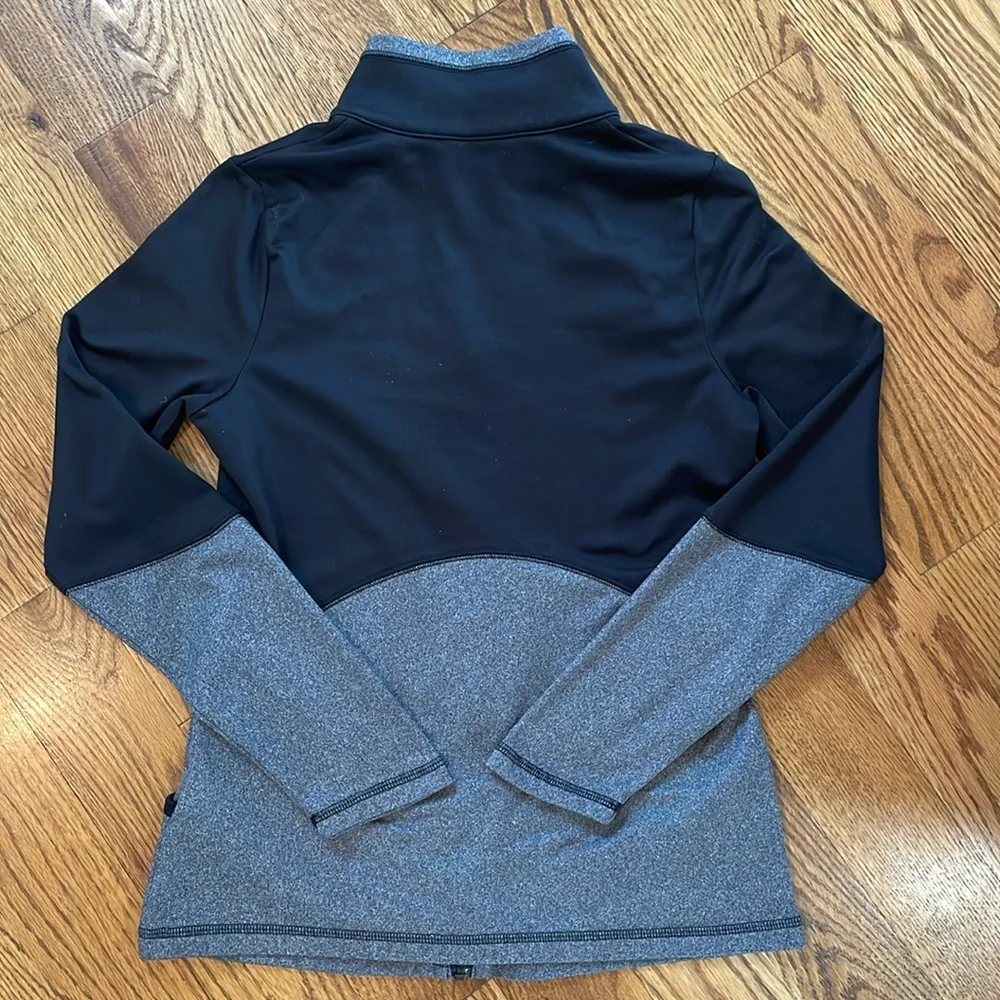 Women’s The North Face Zip Up Jacket/Coat. Size S/P. Excellent Condition.